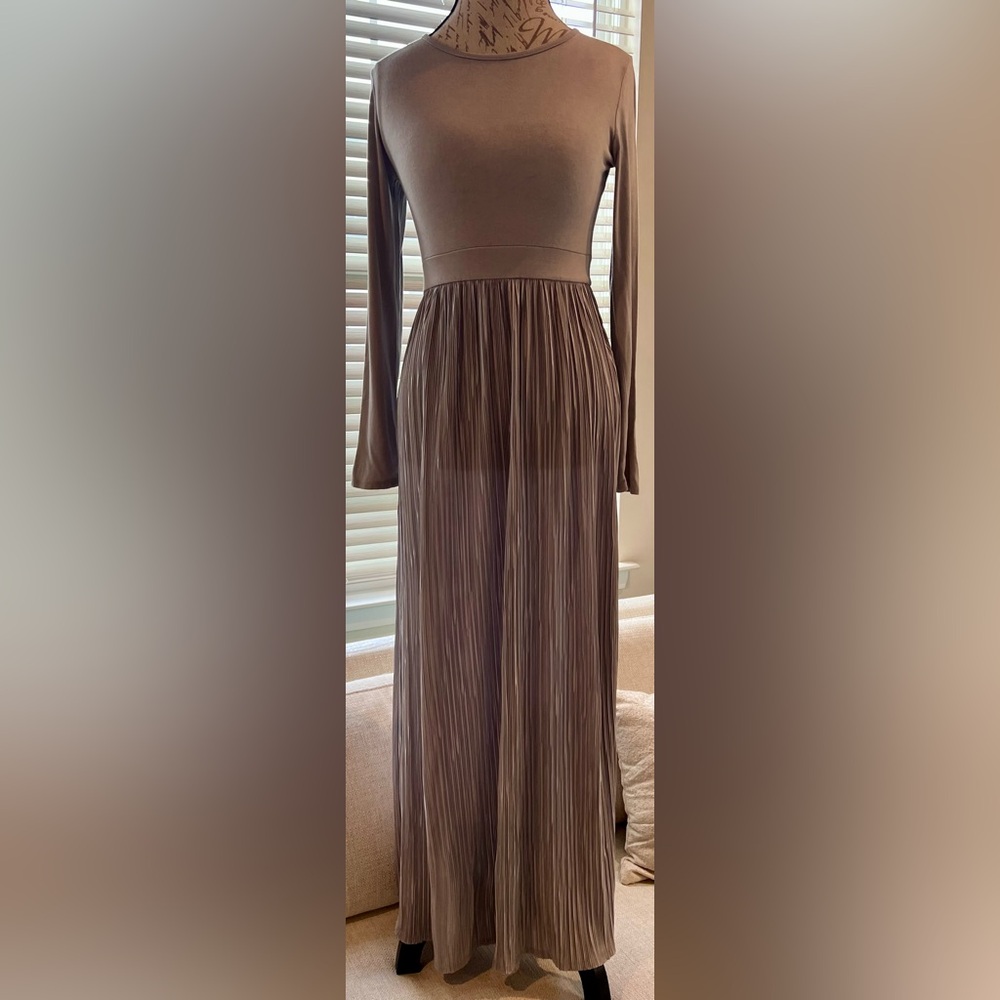 Love Kuza Medium Light Grey Pleated Dress Long Sleeve